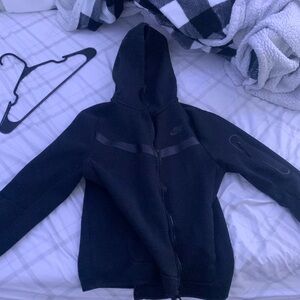 Black Nike tech size M